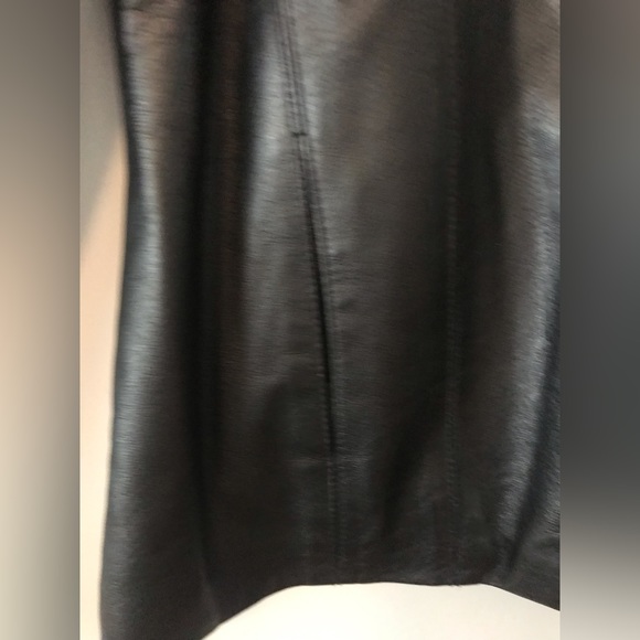 100% Leather Jacket - Picture 3 of 12